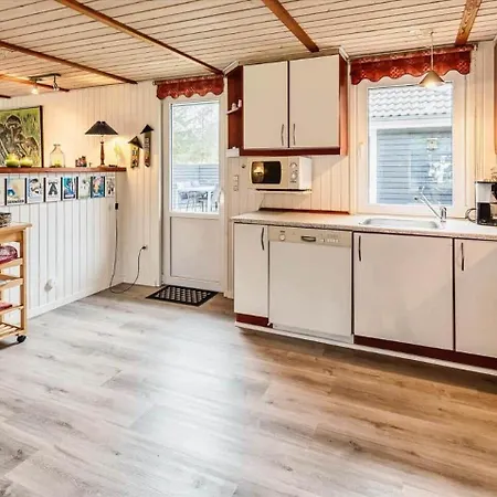 Ve228-vejers-strand-muffparken-3 بيت للعطل