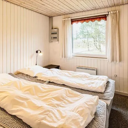 Ve228-vejers-strand-muffparken-3 بيت للعطل *